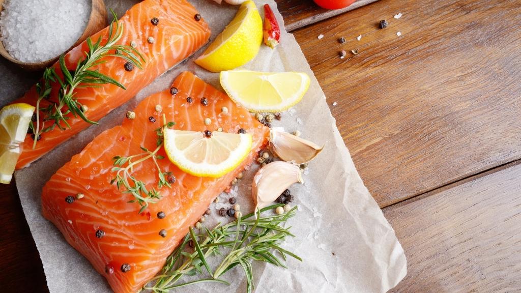 should-you-be-eating-salmon-skin