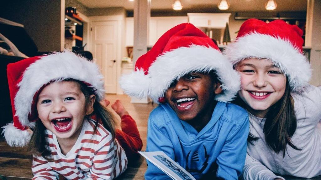 35 Best Christmas Games for Adults & Kids to Play in 2023