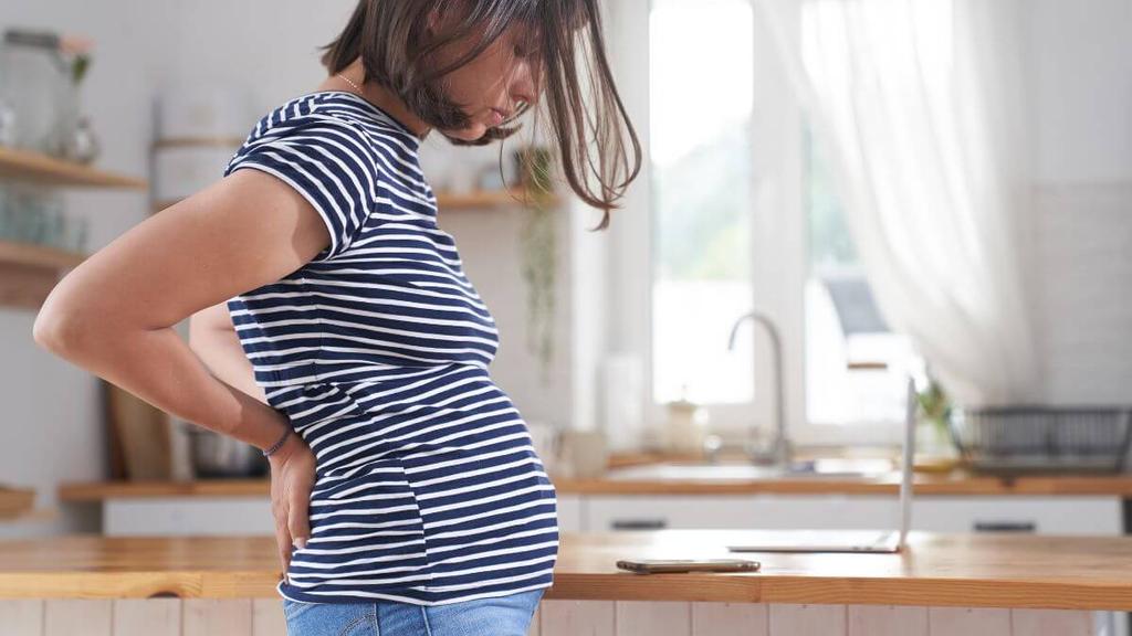 what-to-know-about-hip-pain-during-pregnancy-peanut