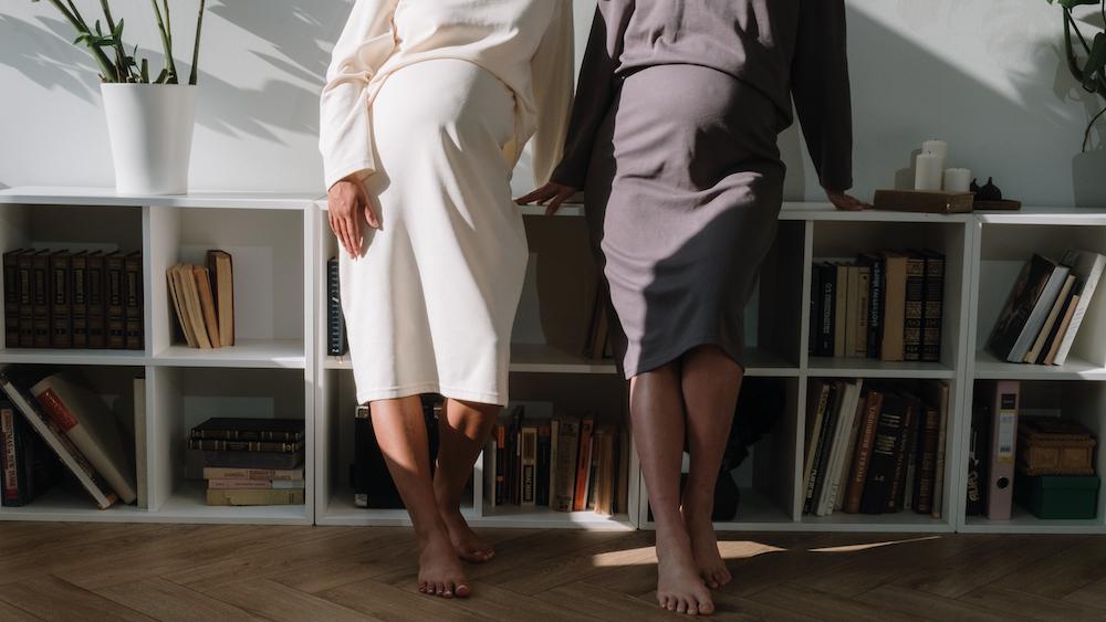Pregnant Belly: When Do You Get A Baby Bump? | Peanut
