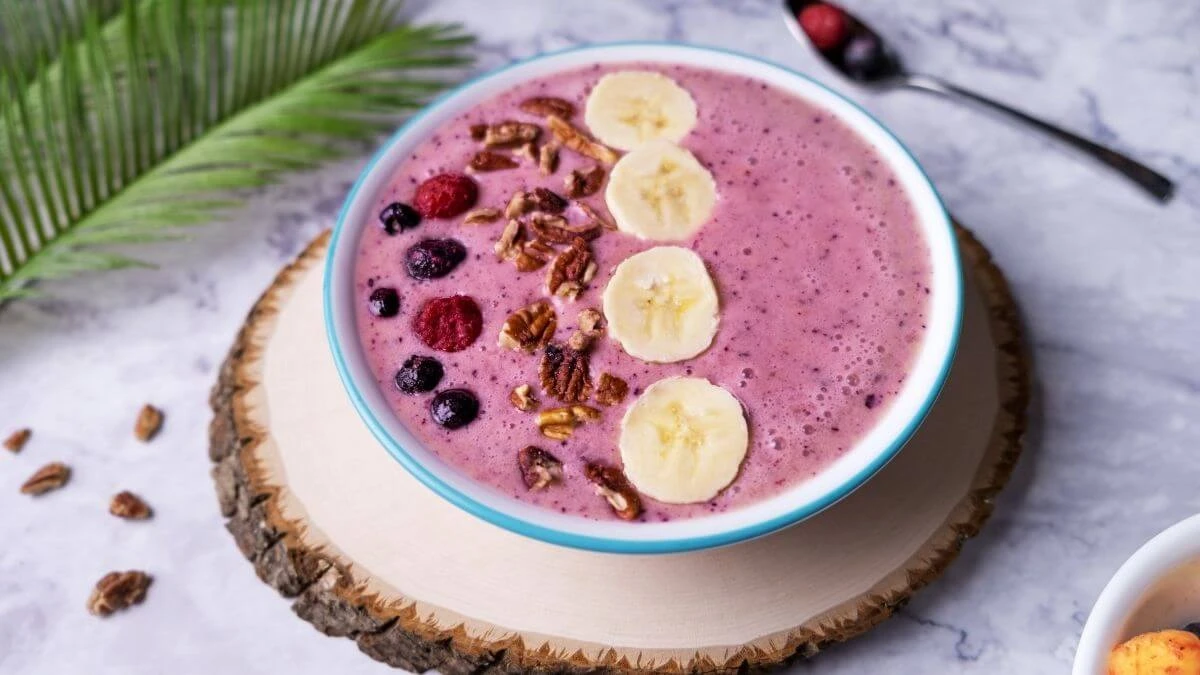 Simple smoothie bowl