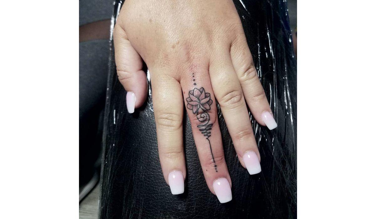 Snake rose and number tattoos on the fingers  Tattoogridnet
