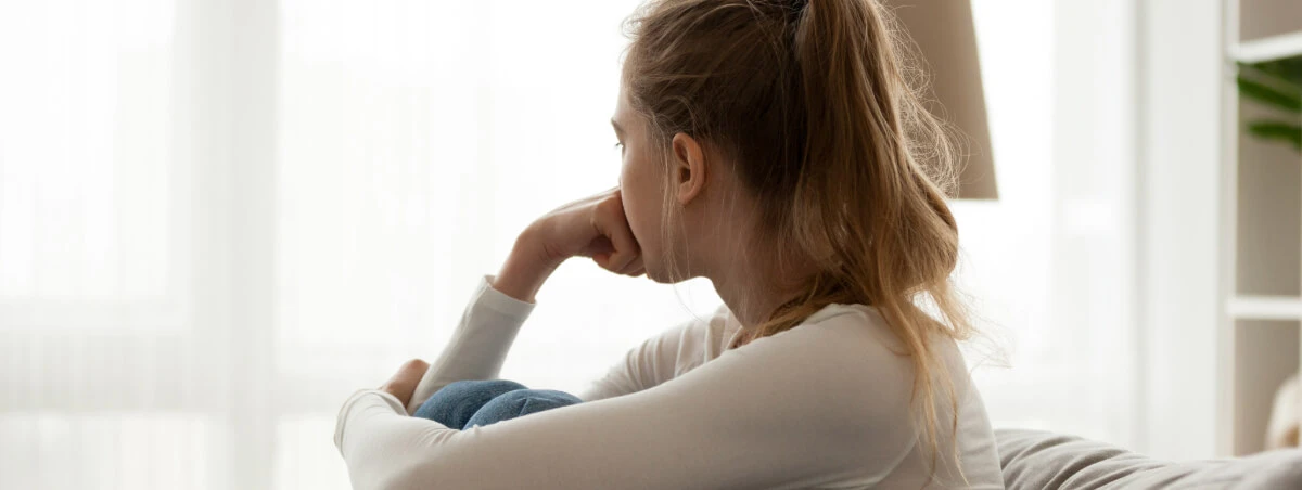 lonely-woman-on-mat-leave