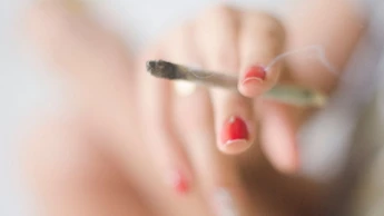 Effects of Smoking While Pregnant: Risks, Stories & How to Quit