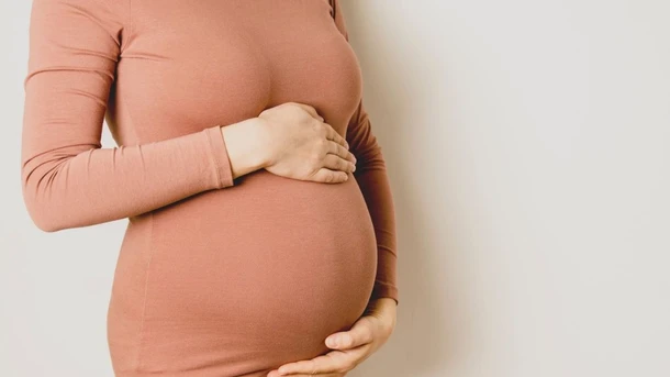 When Do You Start Showing in Pregnancy
