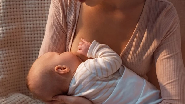 Breastfeeding While Pregnant
