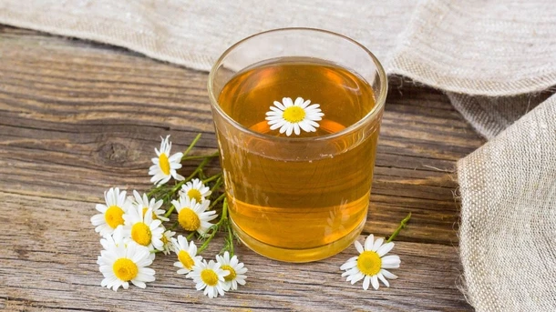 ¿Se puede tomar té de manzanilla durante el embarazo?