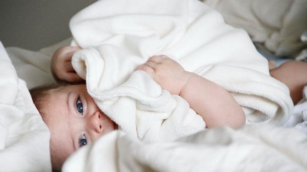 how-to-soothe-a-teething-baby-at-night-peanut