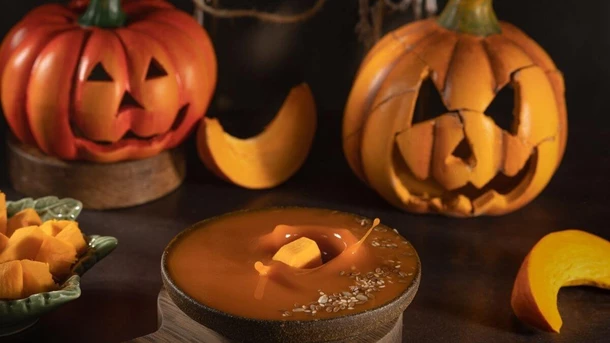 Peculiar pumpkin soup - Halloween Food Ideas for Kids