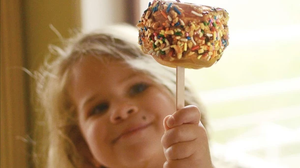 Candy and caramel apples - Halloween Food Ideas for Kids