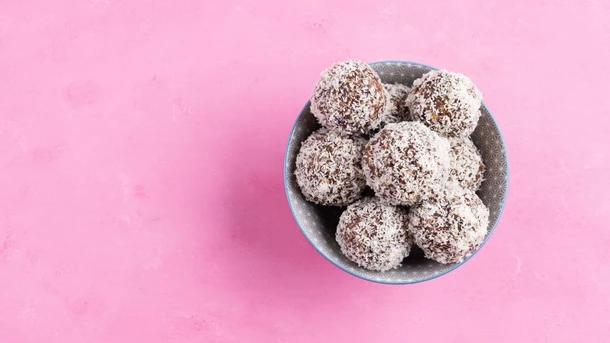 Raspberry and coconut breakfast balls