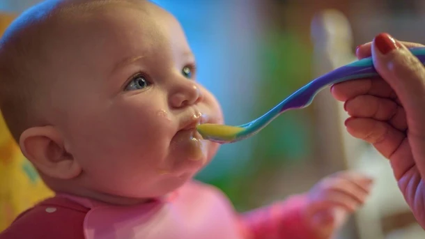 When Can Babies Eat Baby Food?