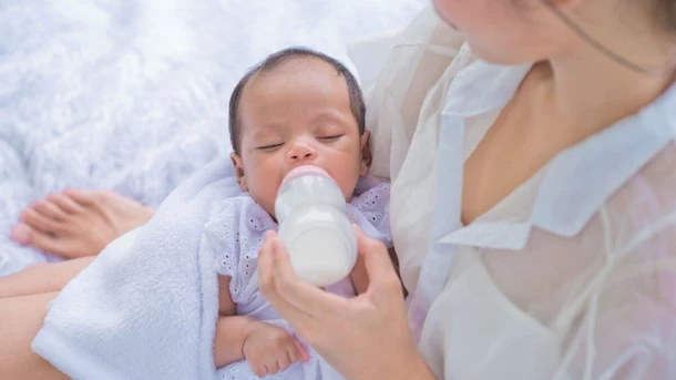 How to Tell if Breast Milk is Bad