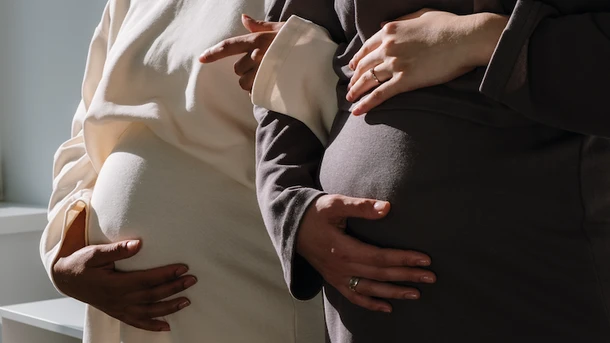 25 weeks pregnant