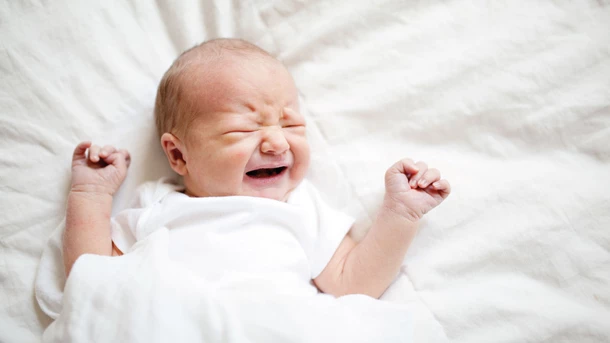 What is Colic? Colicky Baby Symptoms & Treatments