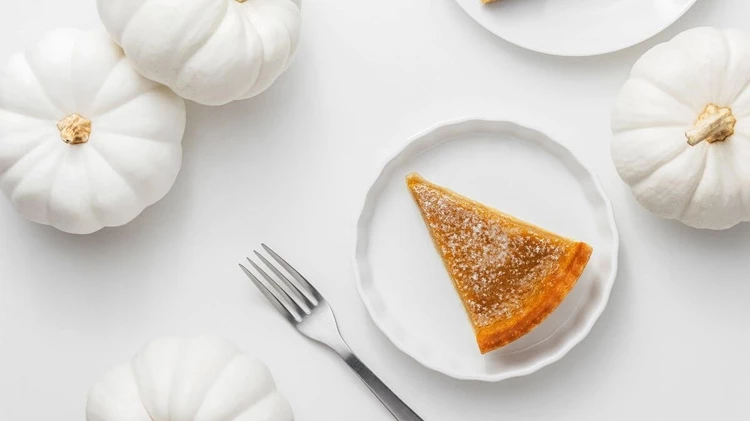 Pumpkin pie - Halloween Food Ideas for Kids