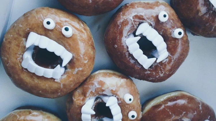 Vampire donuts - Halloween Food Ideas for Kids