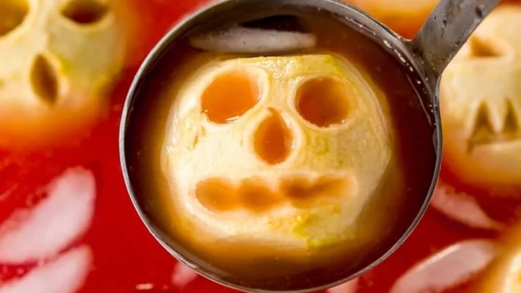 Shrunken head punch - Halloween Food Ideas for Kids