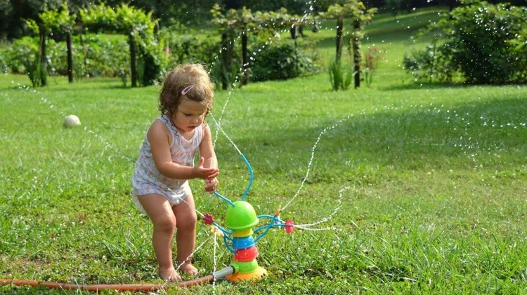 Outdoor toys for toddlers sprinkler