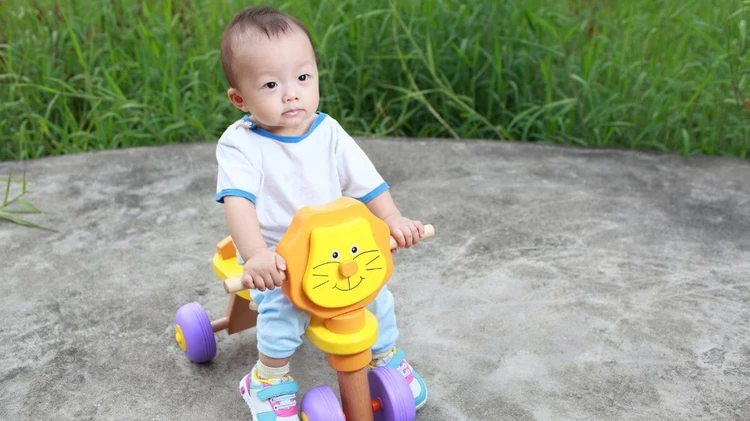 Outdoor toys for toddlers tricycle
