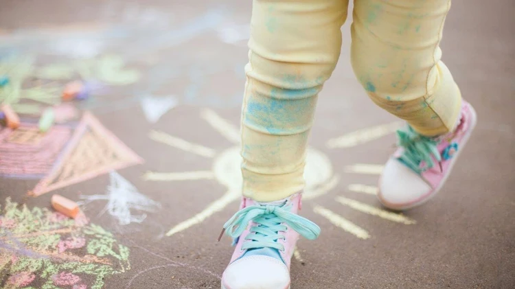 Outdoor toys for toddlers chalk set