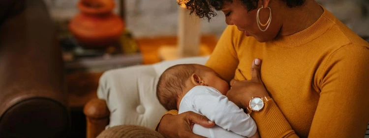 Newborn Baby Feeding Schedule: How Often is Enough? 
