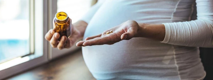 Choosing the Best Pregnancy Vitamins for You & Your Baby