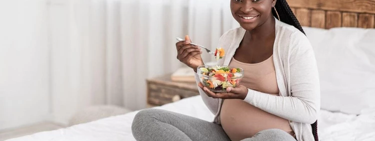 7 Potential Symptoms of Not Eating Enough While Pregnant