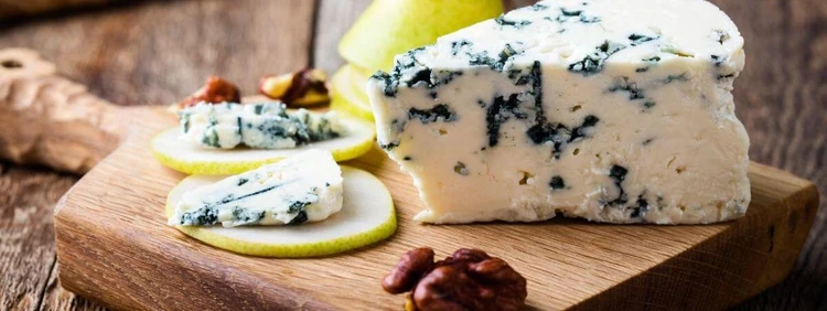 Can You Eat Blue Cheese While Pregnant? | Peanut