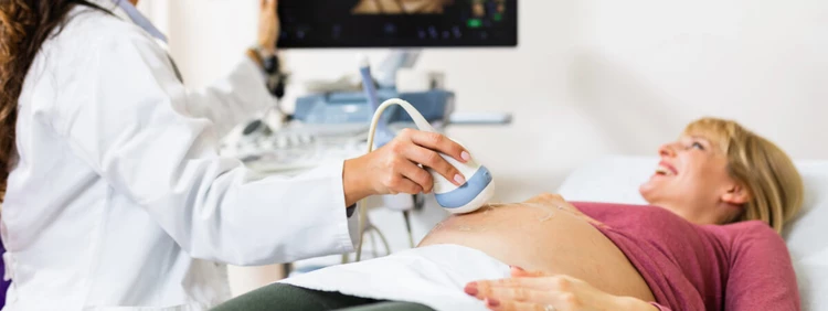 ultrasound-and-sonographer