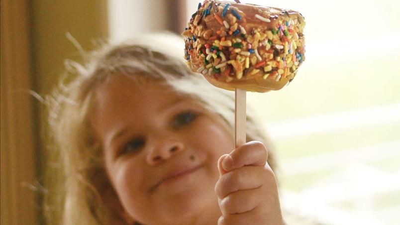 Manzanas acarameladas y acarameladas - Ideas de comida de Halloween para niños