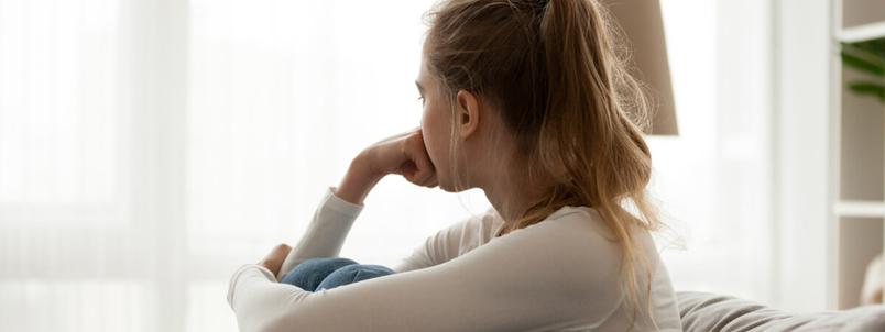 lonely-woman-on-mat-leave